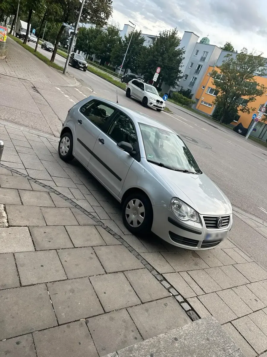 Gebraucht VW Polo 64 PS (47 kW) 2006 Silber Kleinwagen