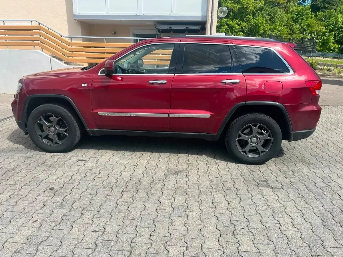 Gebraucht Jeep Cherokee 250 PS (183 kW) 2012 Rot SUV