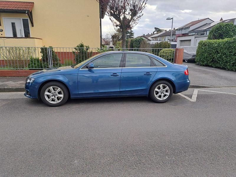 Gebraucht Audi A4 160 PS (117 kW) 2008 Blau Limousine