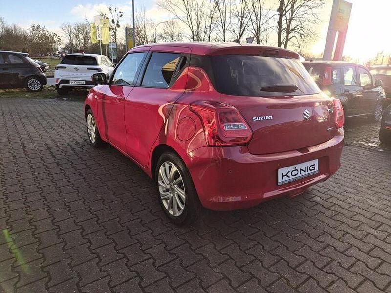 Gebraucht Suzuki Swift Comfort 83 PS (61 kW) 2023 Rot Kleinwagen