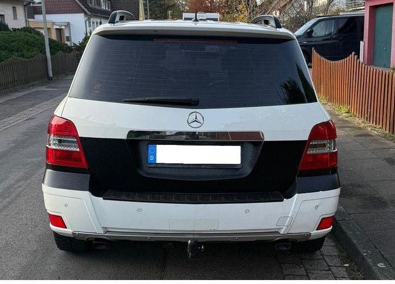 Weiß Gebraucht 2011 Mercedes GLK250 SUV | 12.400 € (Fairer Preis) - Bild 1/4