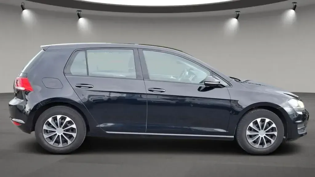 Gebraucht VW Golf VII Trendline 105 PS (77 kW) 2013 Schwarz Limousine