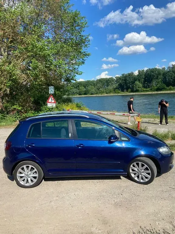Gebraucht VW Golf Plus Cross Comfortline 122 PS (89 kW) 2009 Blau Van / Kleinbus
