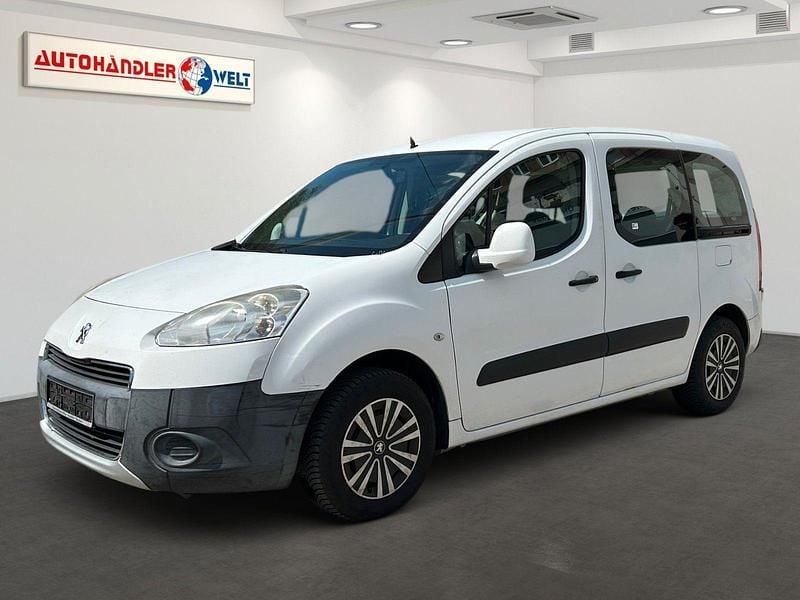 Weiß Gebraucht 2014 Peugeot Partner Tepee Van / Kleinbus | 4.299 € (Superpreis) - Bild 1/3
