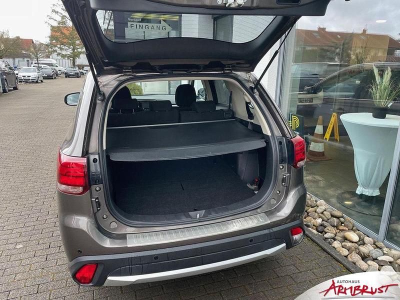 Gebraucht Mitsubishi Outlander 150 PS (110 kW) 2015 Braun (braun (braun)) SUV