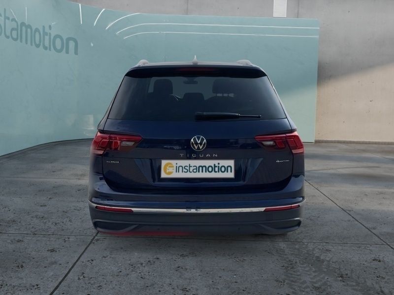 Blau Gebraucht 2024 VW Tiguan Allspace Pro SUV | 39.599 € (Guter Preis) - Bild 1/4