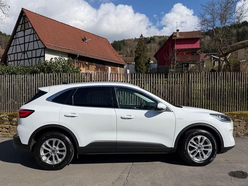Gebraucht Ford Kuga Titanium X 190 PS (139 kW) 2020 Weiß SUV