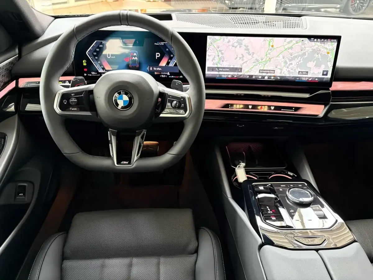Neu BMW 540 M Sport 286 PS (210 kW) 2026 Grau Kombi