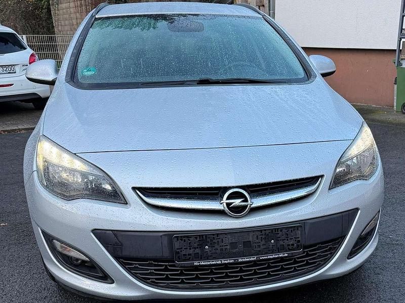 Silber Gebraucht 2014 Opel Astra Style Kombi | 2.350 € (Superpreis) - Bild 1/4