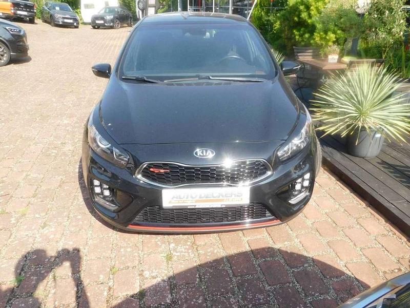 Schwarz Gebraucht 2018 Kia Ceed GT Limousine | 19.990 € (Etwas zu teuer) - Bild 1/4