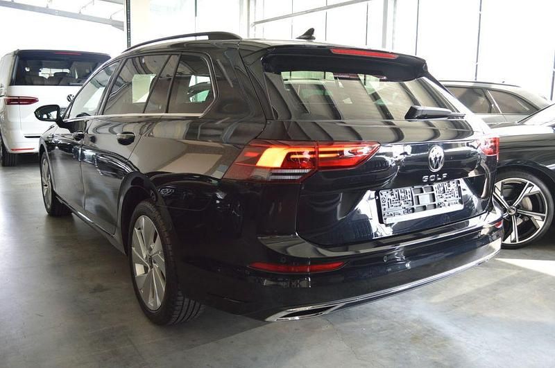 Gebraucht VW Golf VII Style 150 PS (110 kW) 2021 Schwarz Kombi