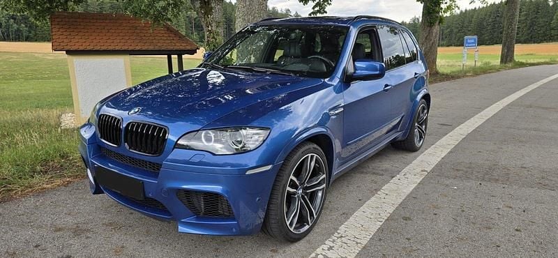 Blau Gebraucht 2011 BMW X5 M SUV | 23.900 € (Fairer Preis) - Bild 1/4