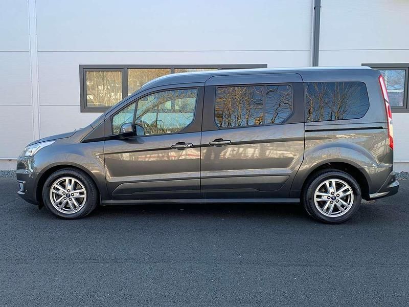 Gebraucht Ford Grand Tourneo Connect Titanium 120 PS (88 kW) 2019 Magneticgrau (metallic) Van / Kleinbus