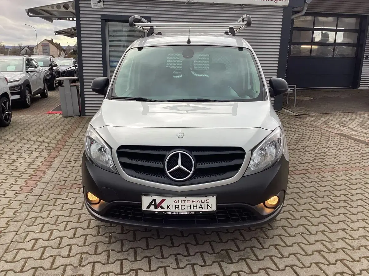 Gebraucht Mercedes Citan 111 110 PS (80 kW) 2018 Silber Van / Kleinbus