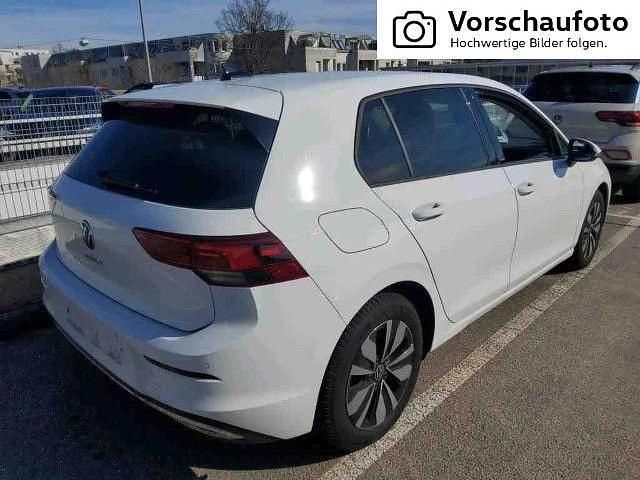 Gebraucht VW Golf VIII Move 150 PS (110 kW) 2024 Weiß Limousine