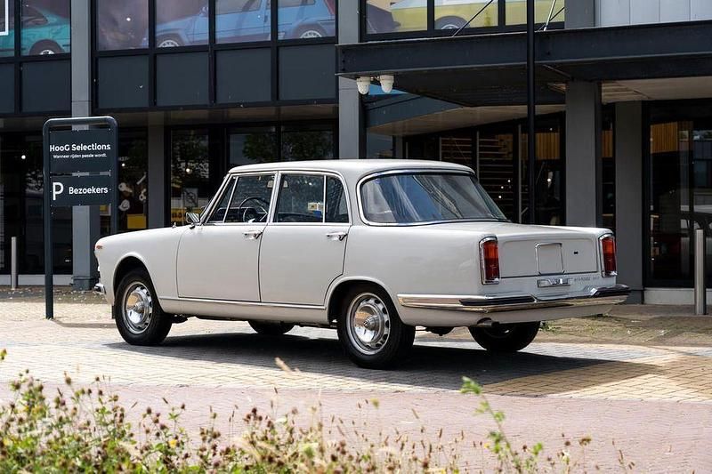 Gebraucht Alfa Romeo 2600 132 PS (97 kW) 1966 Grau Limousine