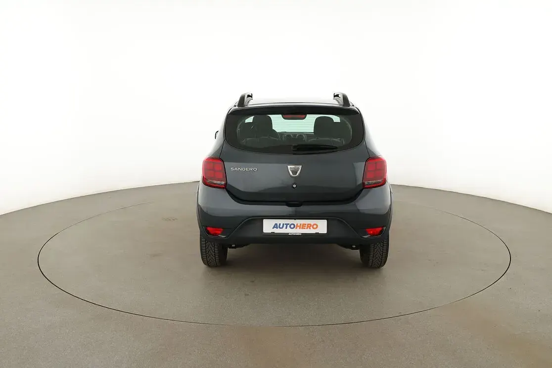 Gebraucht Dacia Sandero Essentiel 73 PS (53 kW) 2020 Grau Limousine