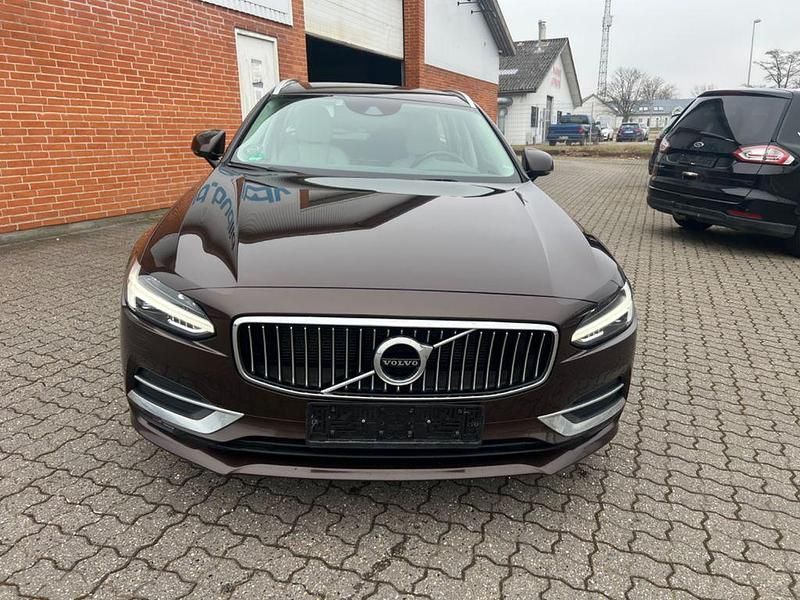 Second-hand Volvo V90 Inscription 254 CP (186 kW) 2017 Maro Break
