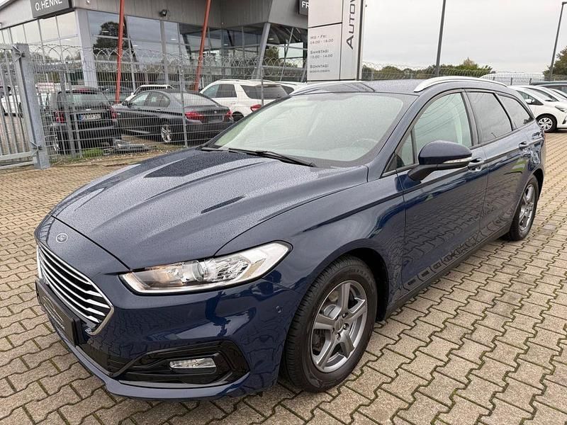 Blau Gebraucht 2019 Ford Mondeo Trend Limousine | 15.450 € (Etwas zu teuer) - Bild 1/4