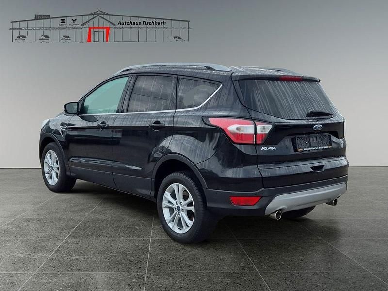 Gebraucht Ford Kuga Titanium 150 PS (110 kW) 2019 Schwarz SUV