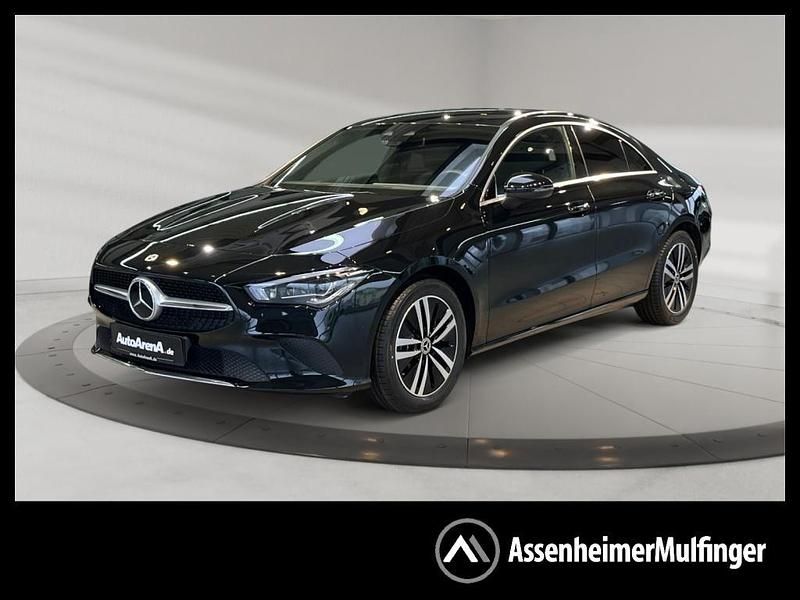 Schwarz Gebraucht 2022 Mercedes CLA200 Progressive Coupé | 31.469 € (Etwas zu teuer) - Bild 1/4