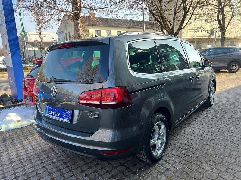 Gebraucht VW Sharan Comfortline 150 PS (110 kW) 2015 Grau Van / Kleinbus