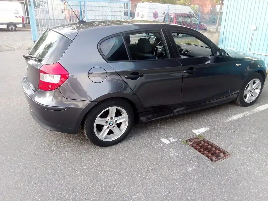 Gebraucht BMW 116 116 PS (85 kW) 2006 Grau Kleinwagen