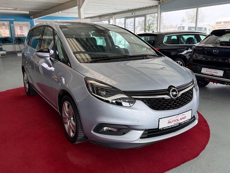 Gebraucht Opel Zafira Business Innovation 135 PS (99 kW) 2017 Silber Van / Kleinbus