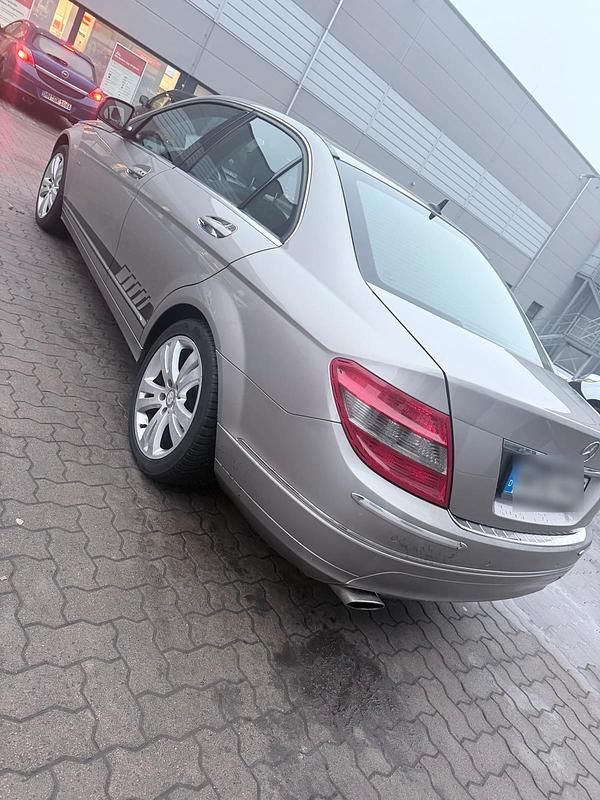 Gebraucht Mercedes C220 170 PS (125 kW) 2007 Grau Limousine