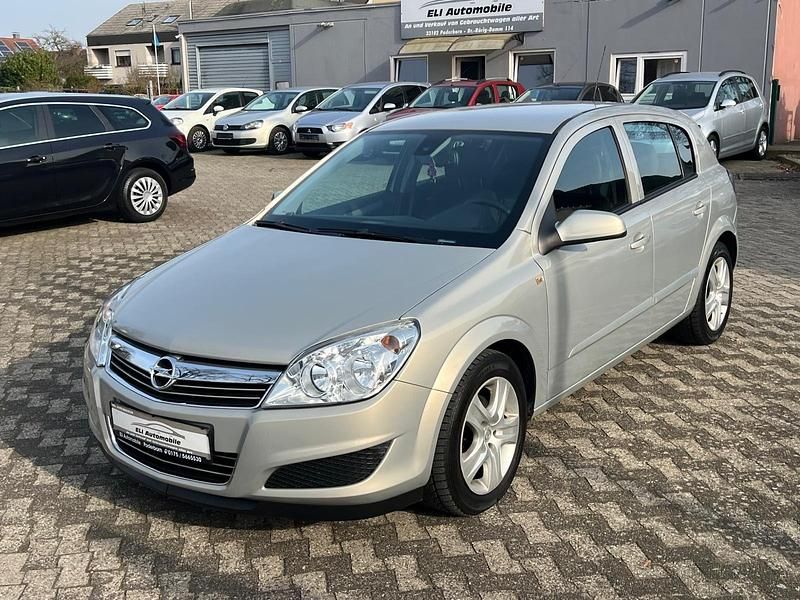 Gebraucht Opel Astra Edition 116 PS (85 kW) 2009 Grau Kleinwagen