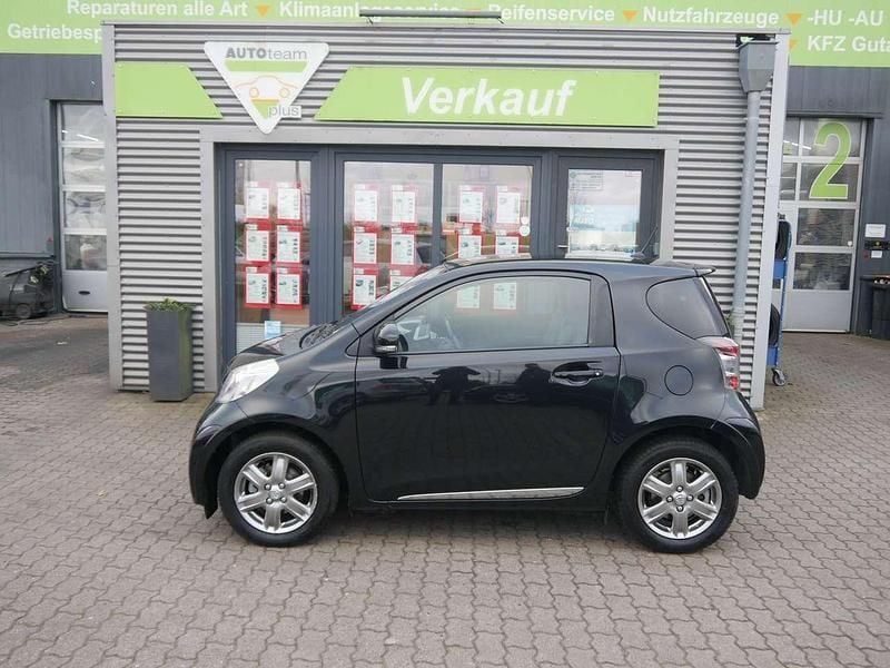 Black mica / ink Gebraucht 2011 Toyota iQ Kleinwagen | 4.490 € (Guter Preis) - Bild 1/4