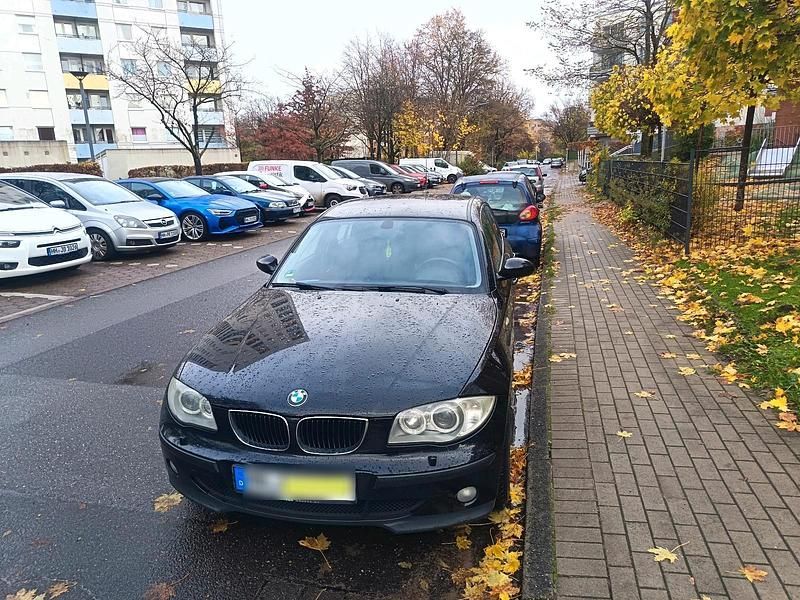 Schwarz Gebraucht 2007 BMW 118 Kleinwagen | 2.850 € (Fairer Preis) - Bild 1/4
