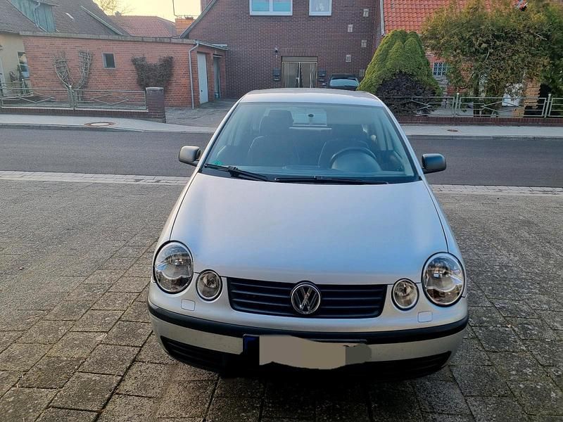 Gebraucht VW Polo 54 PS (39 kW) 2003 Silber Kleinwagen