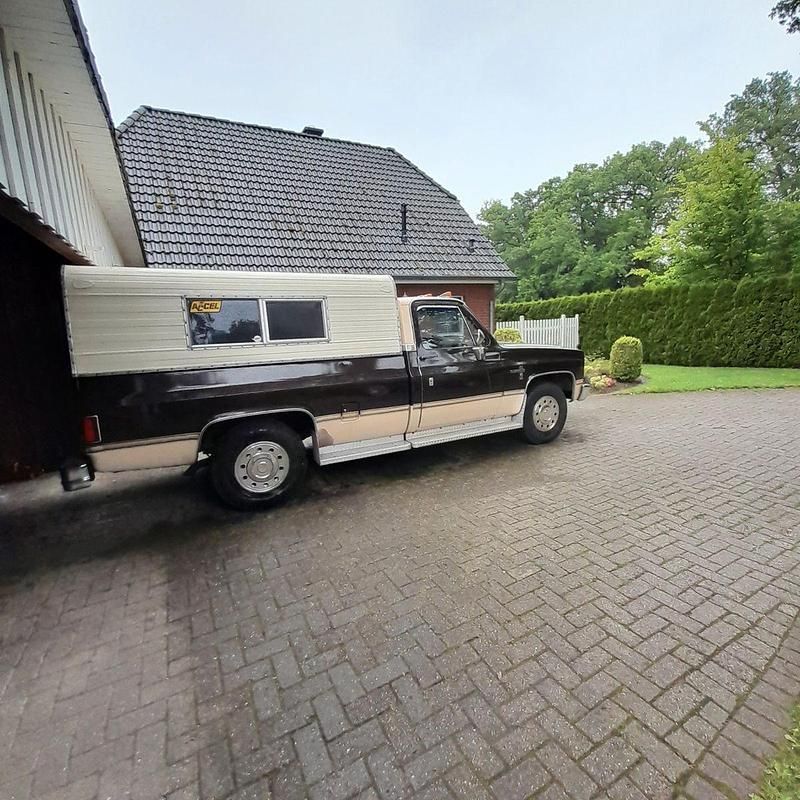 Braun Gebraucht 1986 Chevrolet Silverado SUV | 16.800 € - Bild 1/2