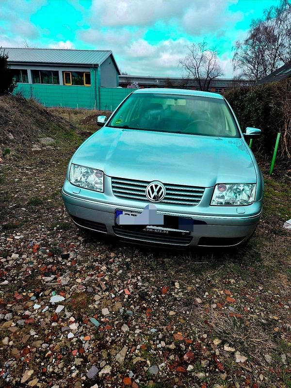 Gebraucht VW Bora 102 PS (75 kW) 2004 Silber Limousine