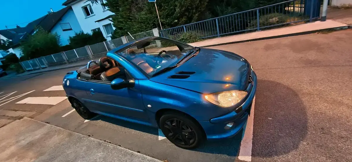 Gebraucht Peugeot 206 80 PS (58 kW) 2003 Blau Cabrio