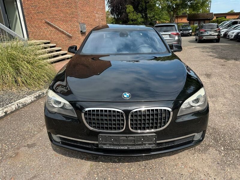 Gebraucht BMW 750 408 PS (300 kW) 2009 Schwarz Limousine