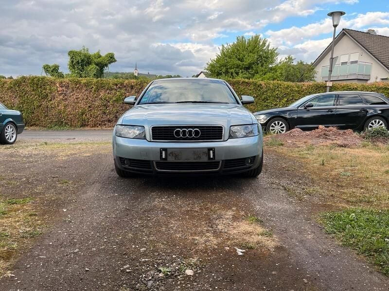Blau Gebraucht 2001 Audi A4 Sport Limousine | 1.500 € (Superpreis) - Bild 1/4