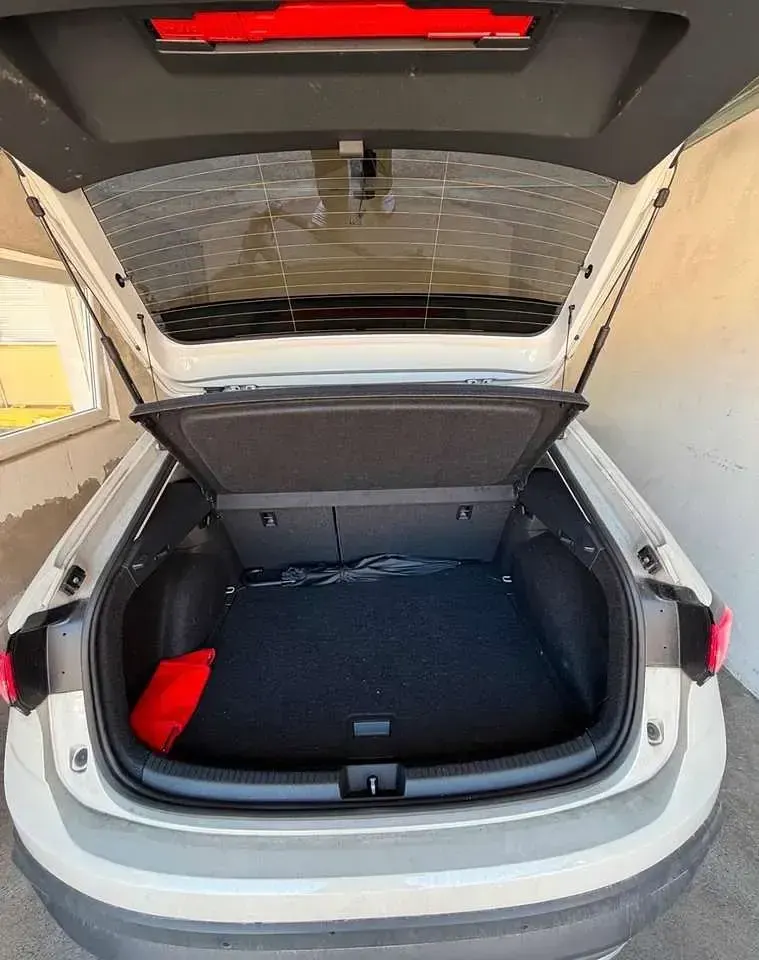 Gebraucht VW Taigo Style 110 PS (80 kW) 2023 Grau SUV