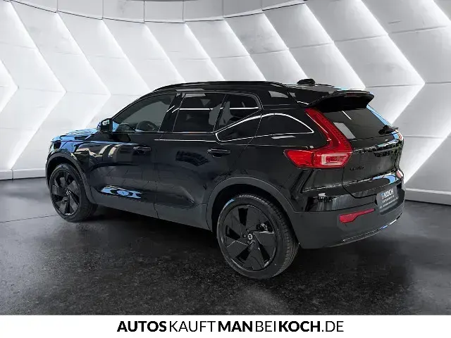 Gebraucht Volvo XC40 145 PS (106 kW) 2025 SUV