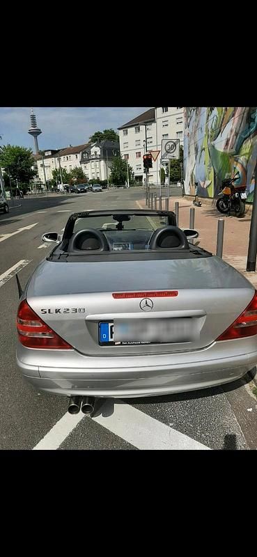 Gebraucht Mercedes SLK230 197 PS (144 kW) 2000 Silber Cabrio