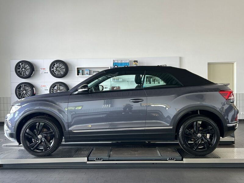 Gebraucht VW T-Roc Style 150 PS (110 kW) 2024 Rauchgrau metallic / schwarz SUV