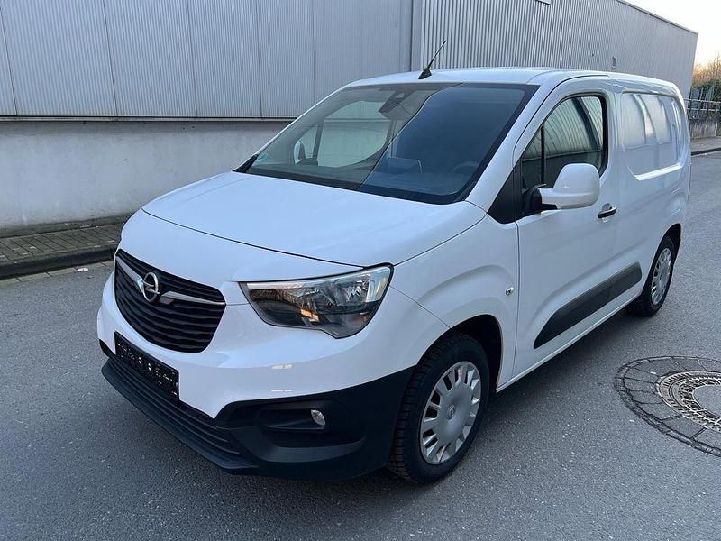 Gebraucht Opel Combo Edition 76 PS (55 kW) 2019 Weiß Van / Kleinbus