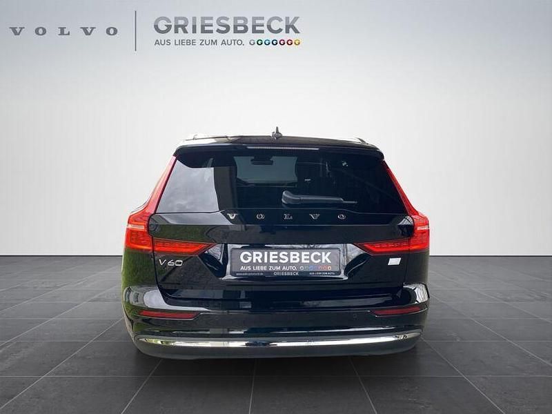 Gebraucht Volvo V60 Core 455 PS (334 kW) 2023 Black solid stone / solid Kombi