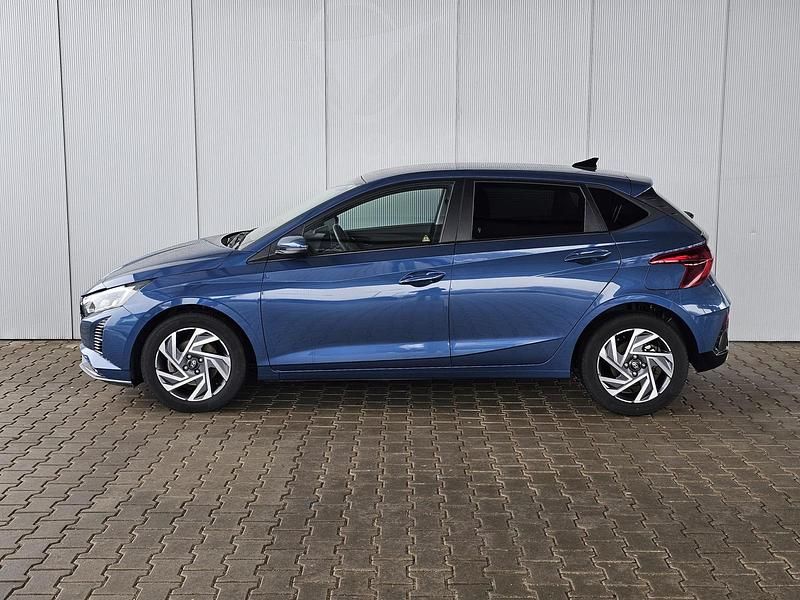 Gebraucht Hyundai i20 Comfort 101 PS (74 kW) 2025 Vibrant blue Kleinwagen