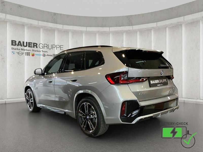 Neu BMW iX1 M Sport 230 kW (313 PS) 2026 Grau SUV