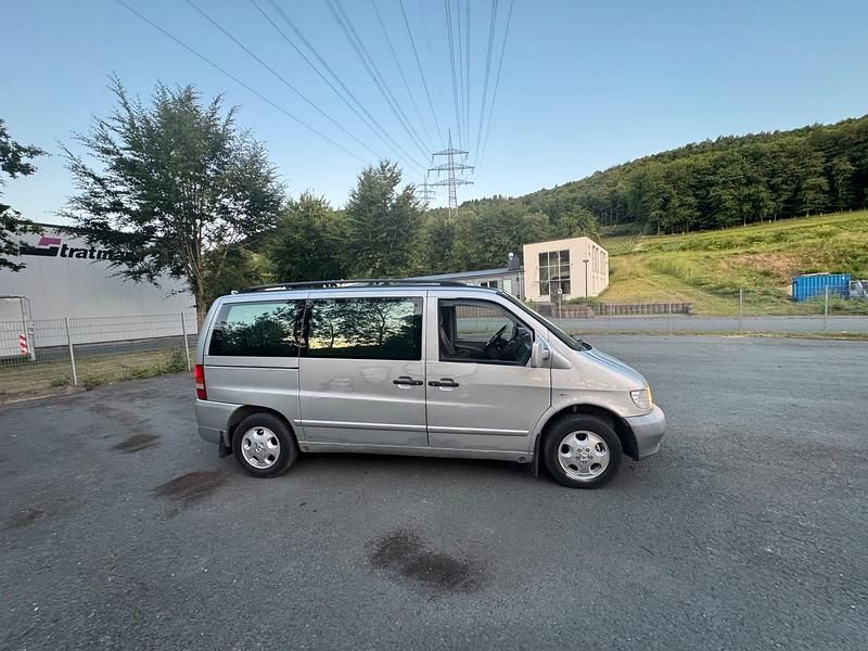 Gebraucht Mercedes Vito 170 PS (125 kW) 2001 Schwarz Van