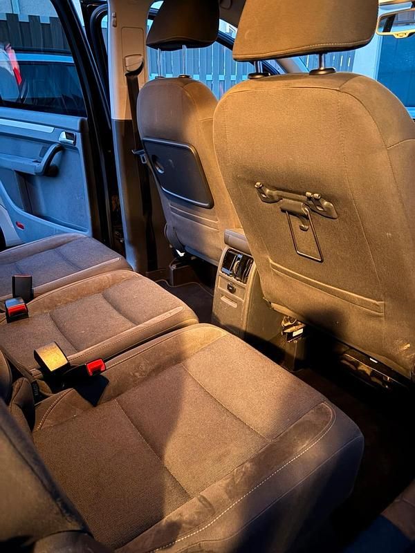 Gebraucht VW Touran 105 PS (77 kW) 2012 Schwarz Van / Kleinbus