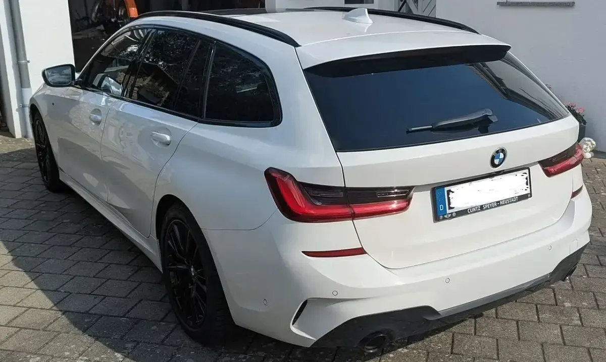 Gebraucht BMW 330 Shadowline 265 PS (194 kW) 2020 Kombi