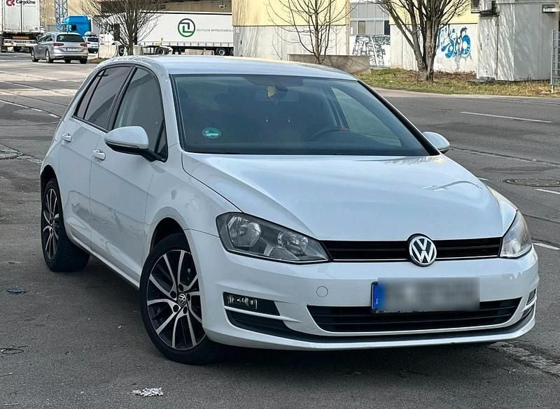 Weiß Gebraucht 2013 VW Golf VII Kleinwagen | 4.500 € (Guter Preis) - Bild 1/1